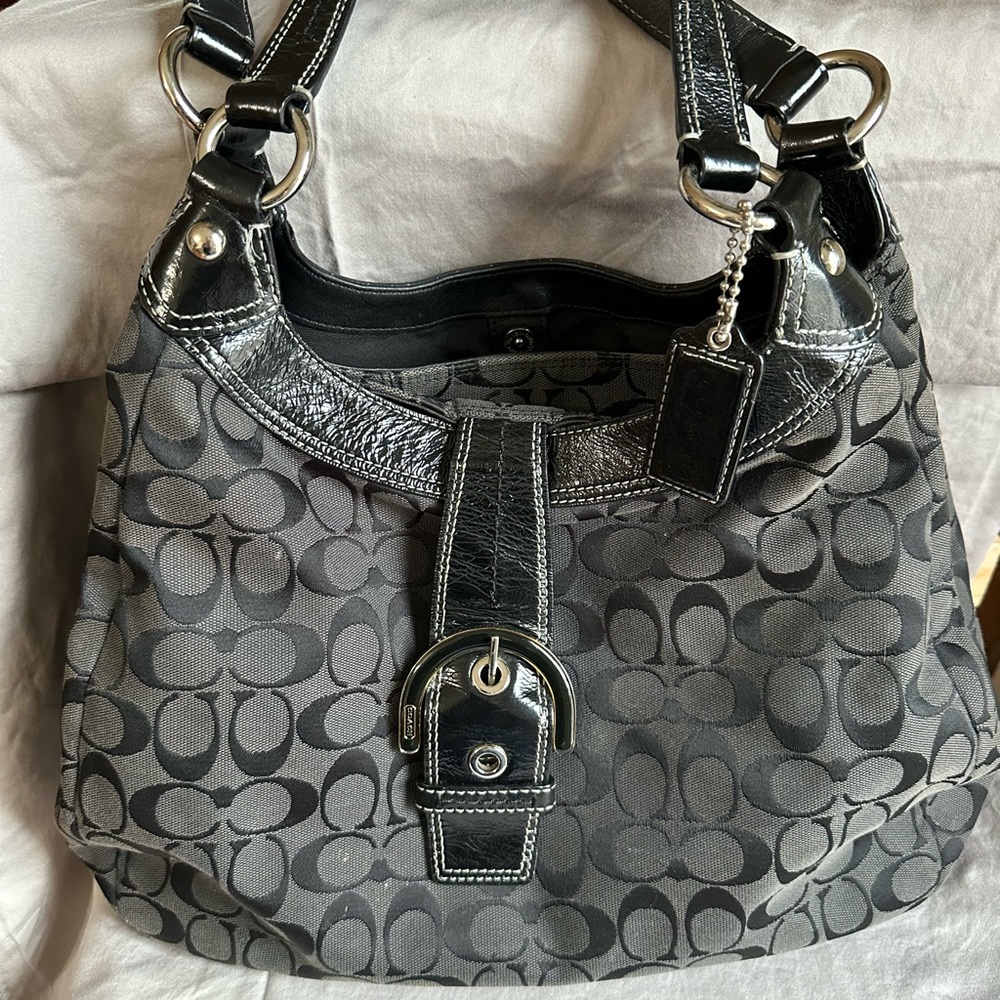 Black coach purse med